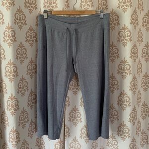 Under Armour heat gear capris length work out pants M